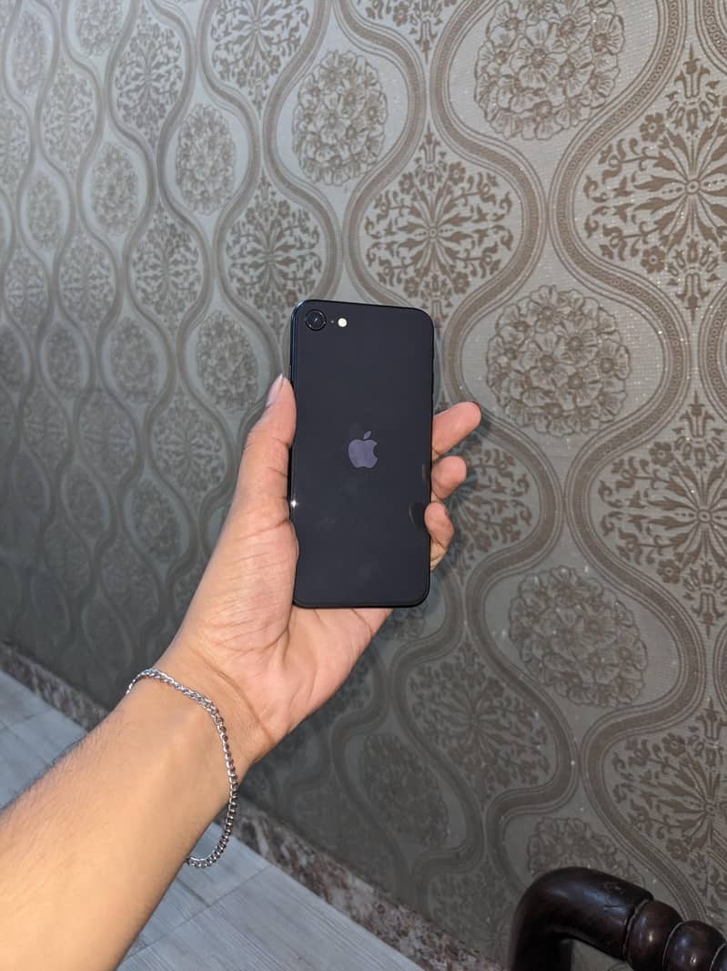 Apple iPhone SE 4