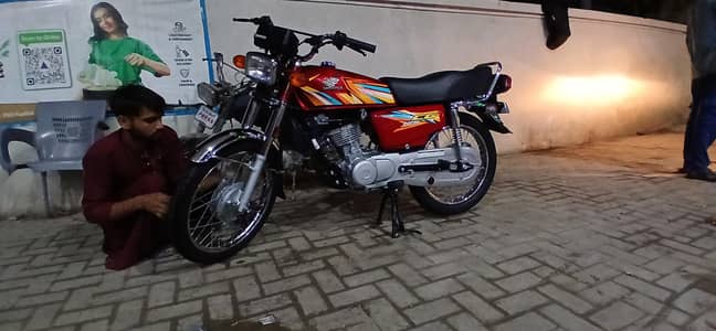 model 2026 h or 25 me regeisterd h. good bike . . koi kam nh . . . all ok. .
