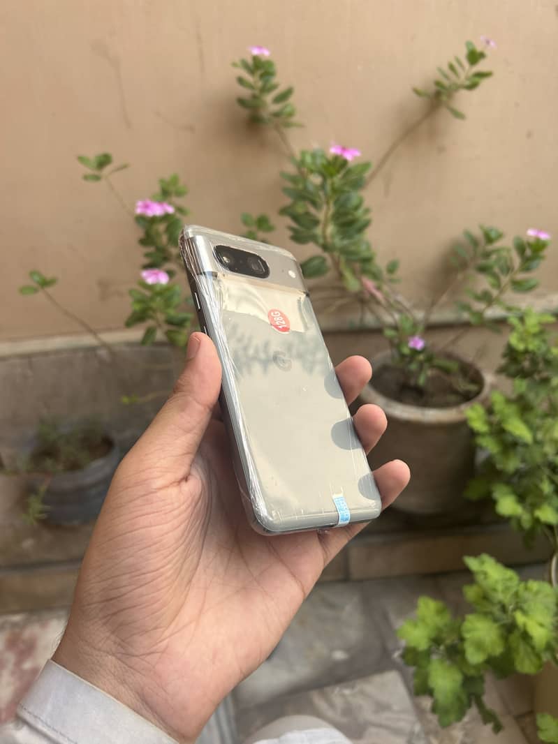 Google Pixel 8 3