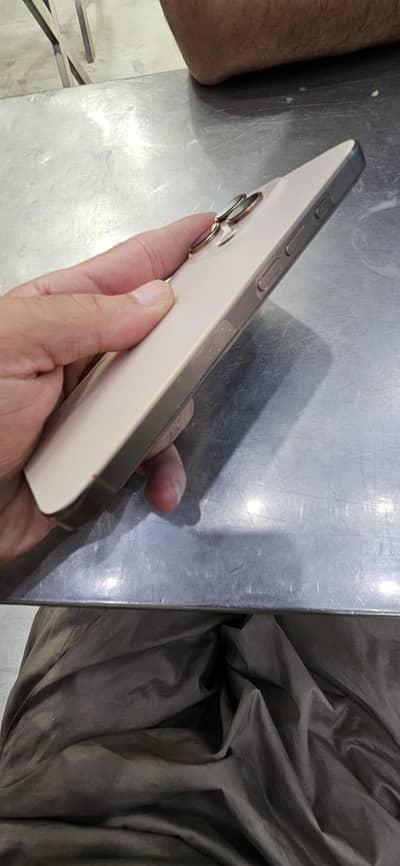Apple iPhone 16 Pro Jv