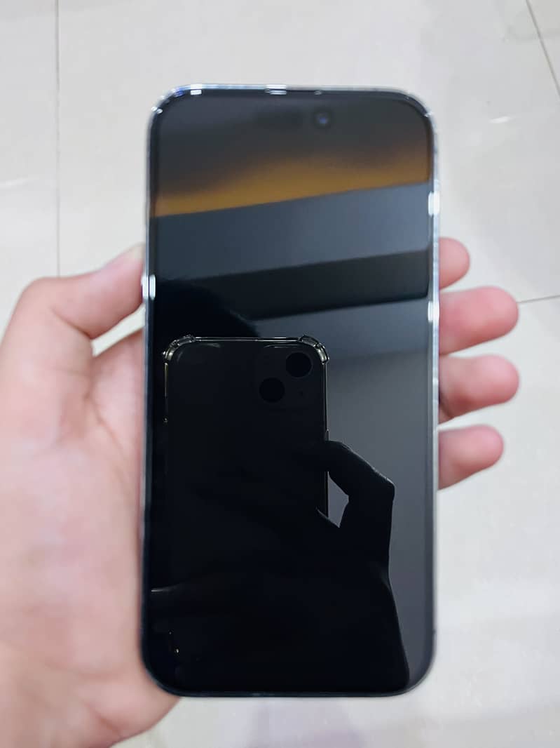 Apple iPhone 14 Pro 1