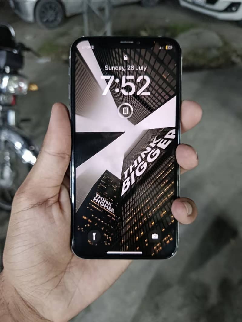 Apple iPhone X 1