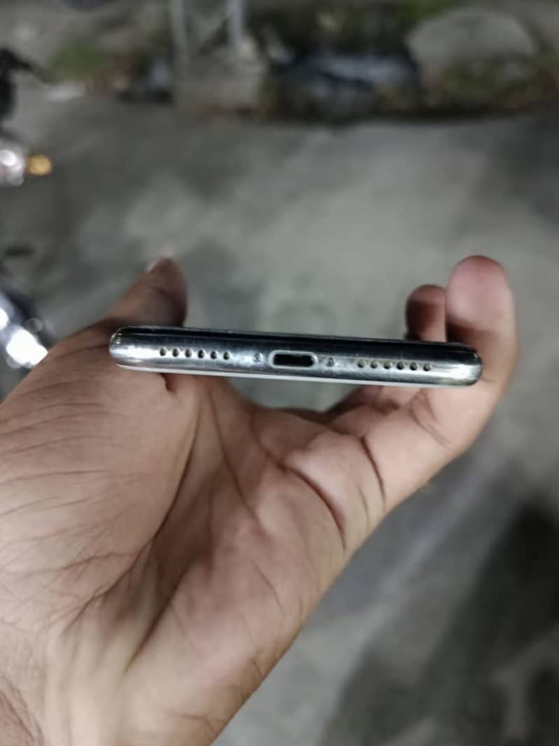 Apple iPhone X 2
