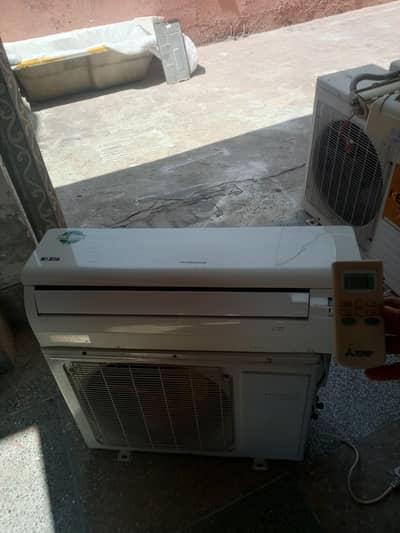 1 ton non invetor ac Mitsubishi urgent for sale price 29k
