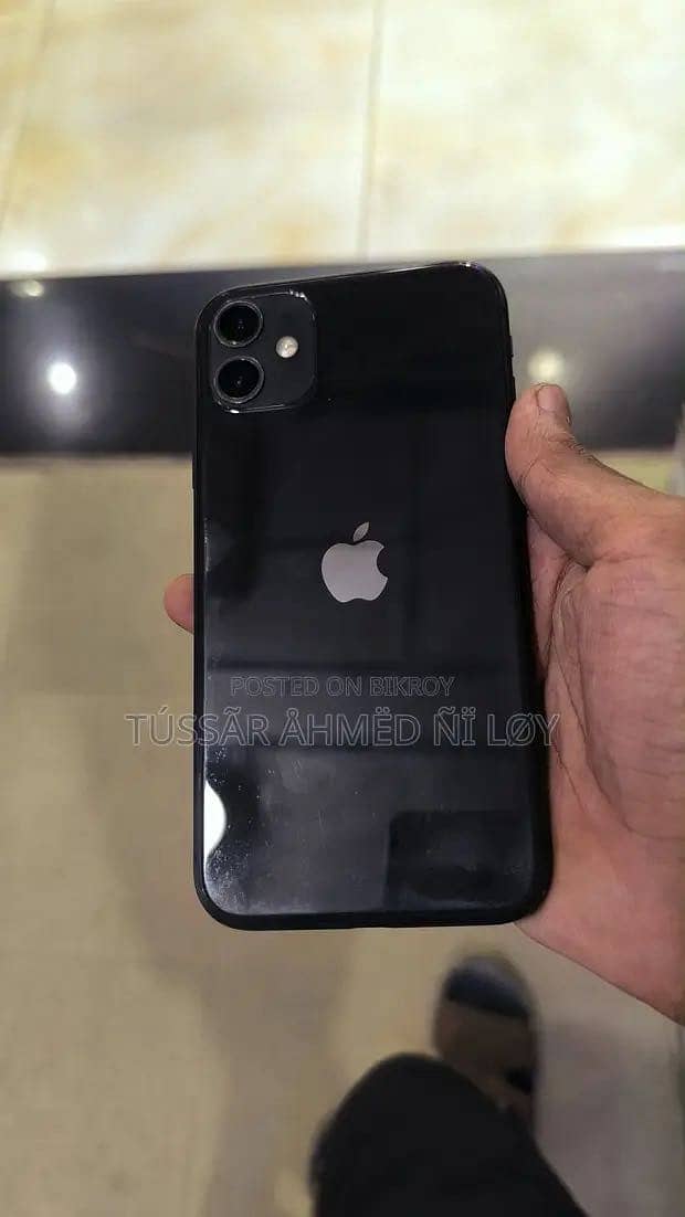 Apple iPhone 11 0