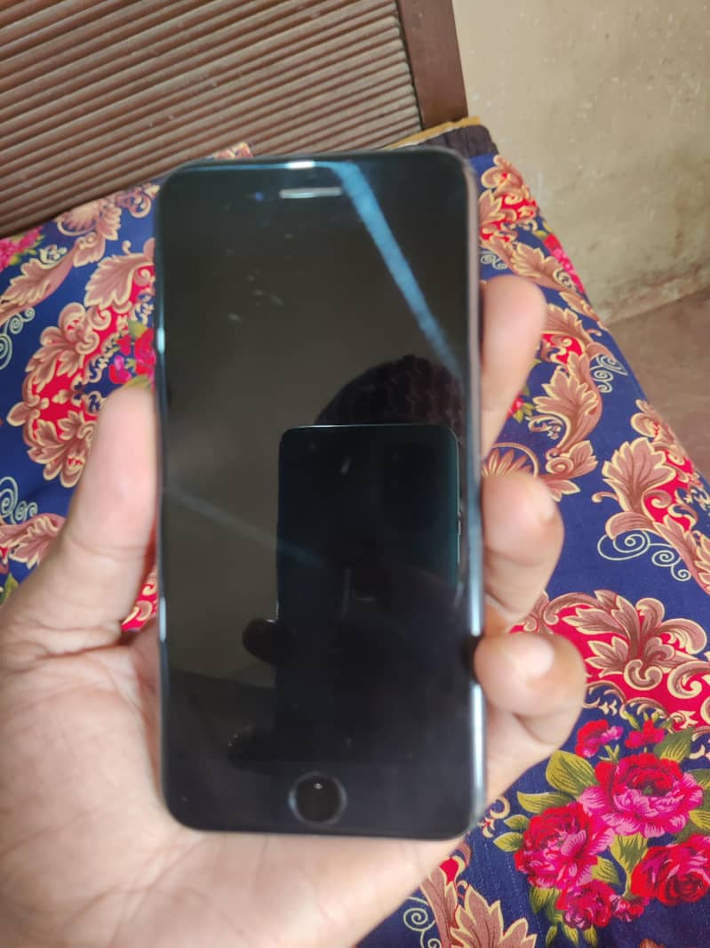 iPhone 7 4