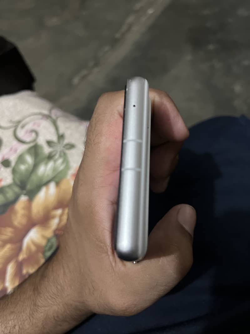 Google pixel 7A 1