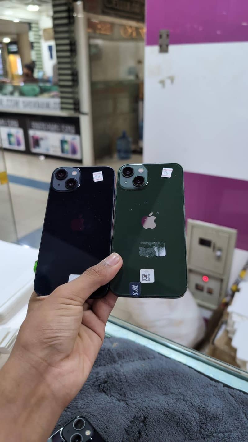 Apple iPhone 13 2