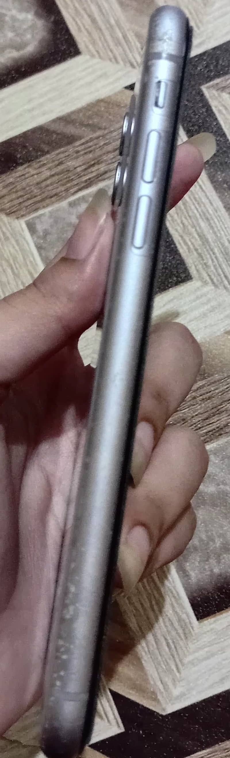Apple iPhone 11 3
