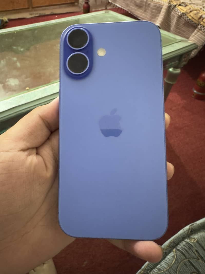 iPhone 16 0