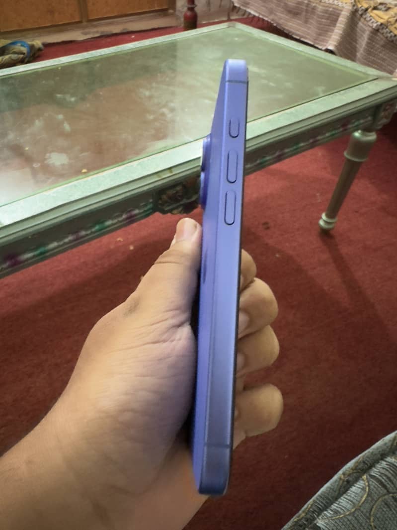 iPhone 16 1