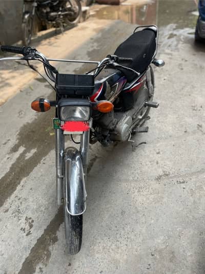 Honda 125 2017 model black all ok hai oil changed hai 03418276657