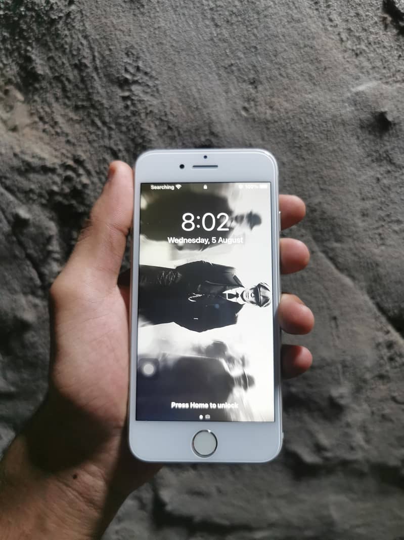 Apple iPhone 7 0