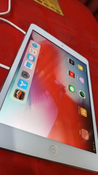 Title: Apple iPad Mini 2 – Good Condition – Fully Working