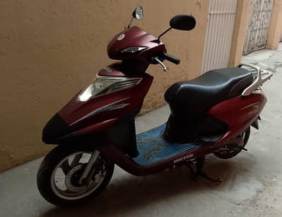 United 100cc Petrol scooty 2020 model Rawalpindi Registered