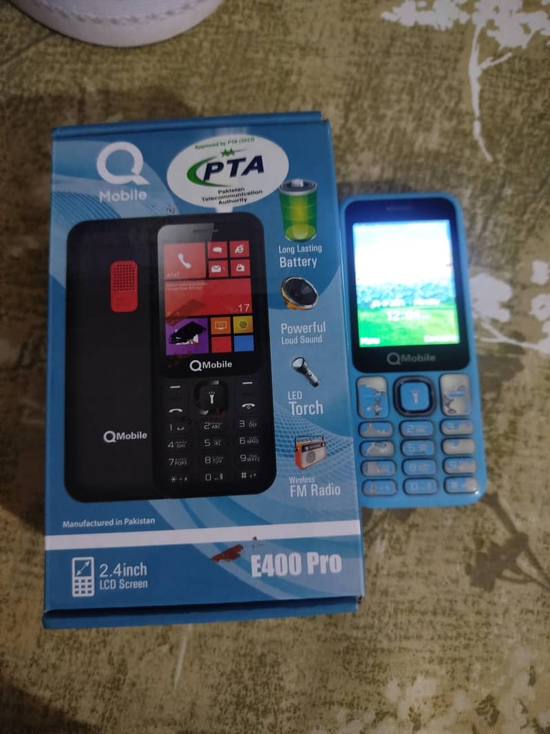 QMobile E400 Pro 0