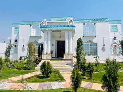 8 Kanal Farmhouse Available For Sale On Raiwind Hot Location