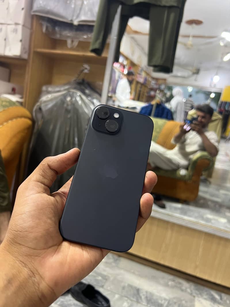 Apple iPhone 15 6