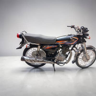 Honda CG125 2018 Model, Genuine Parts. *Cell No: 0303-6493035