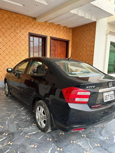 Completely Genuine Non Accidental Honda City 1.3 IVTEC 2020 Home Used
