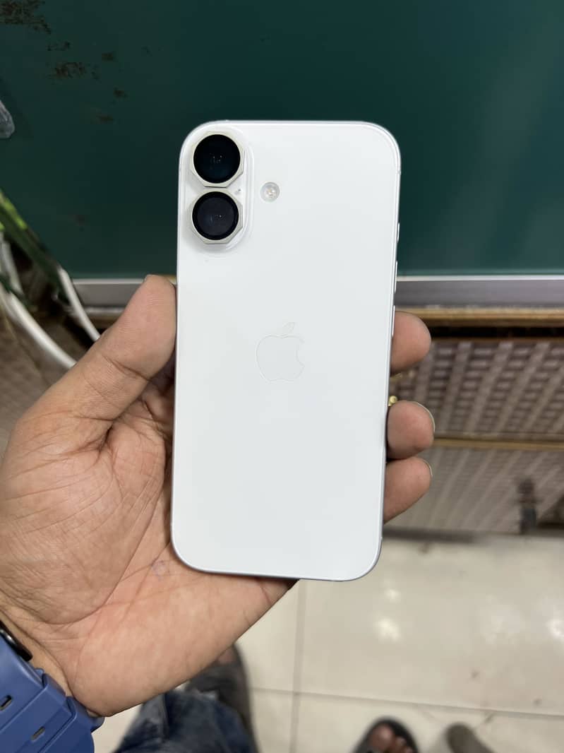 Apple iPhone 17 1