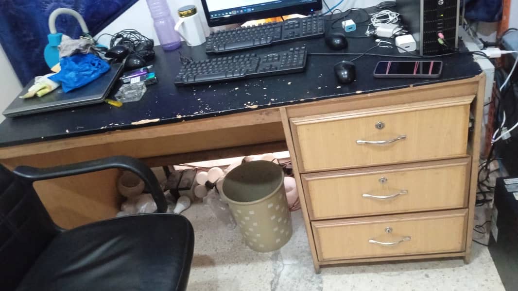 Office table 3