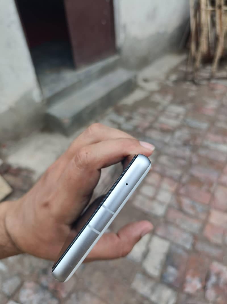 Google pixel 7A 2