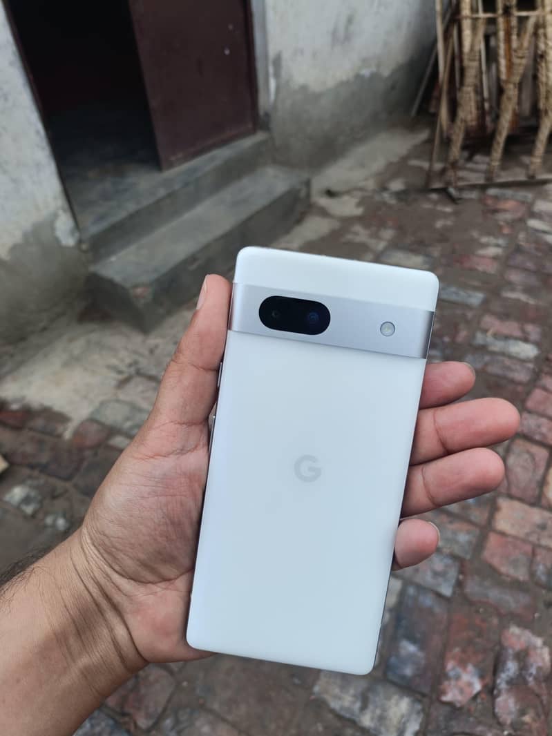 Google pixel 7A 3
