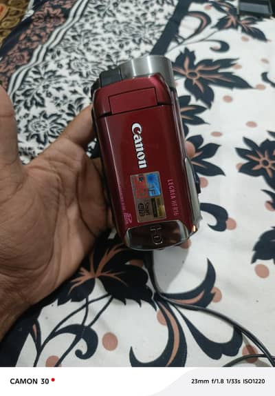 canon legria hfr16new condition,