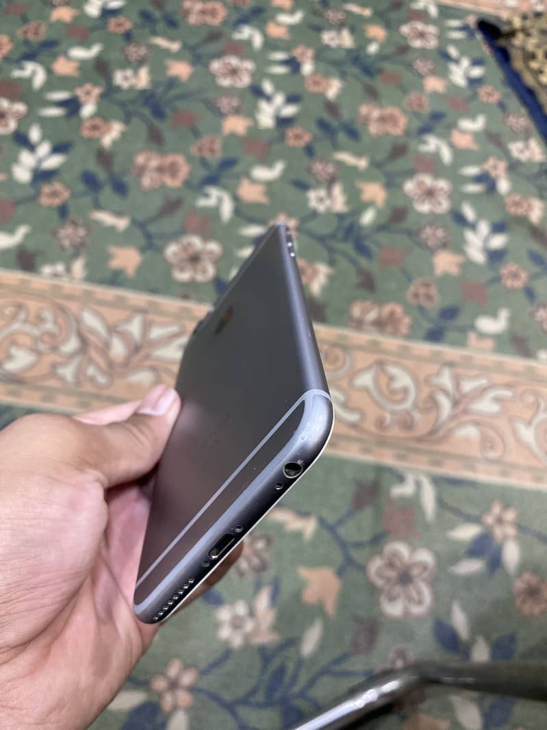 Iphone 6s+ 4