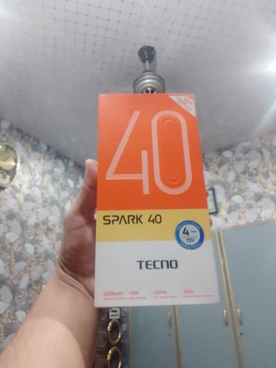 Tecno spark 40