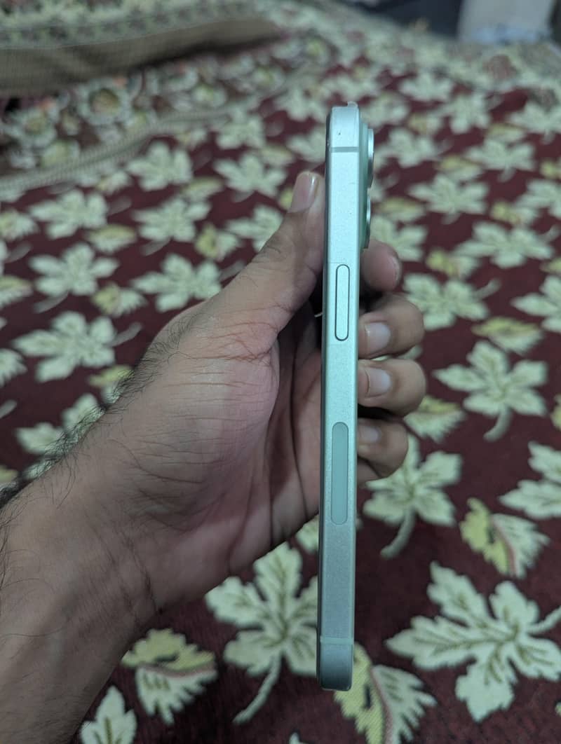Apple iPhone 15 1