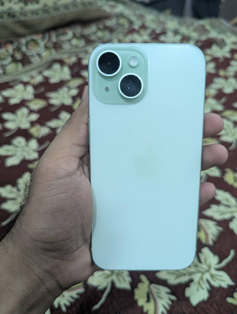 Apple iPhone 15 2