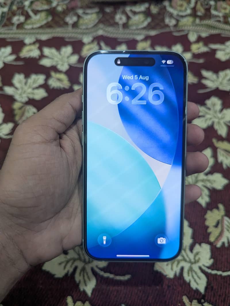 Apple iPhone 15 3