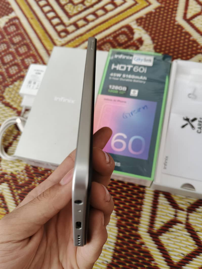 infinix hot 60 i 12