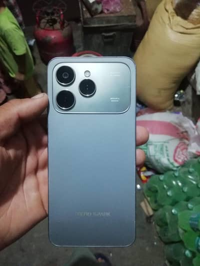 Tecno spark 40