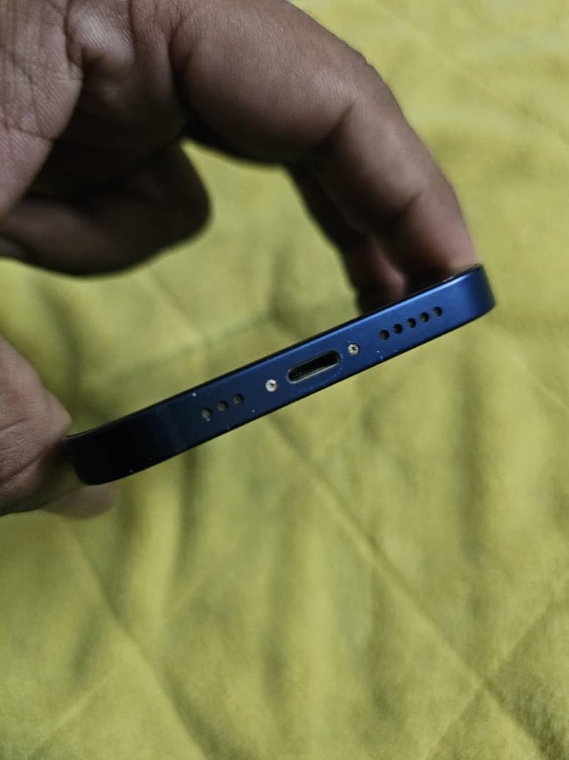 Apple iPhone 12 5