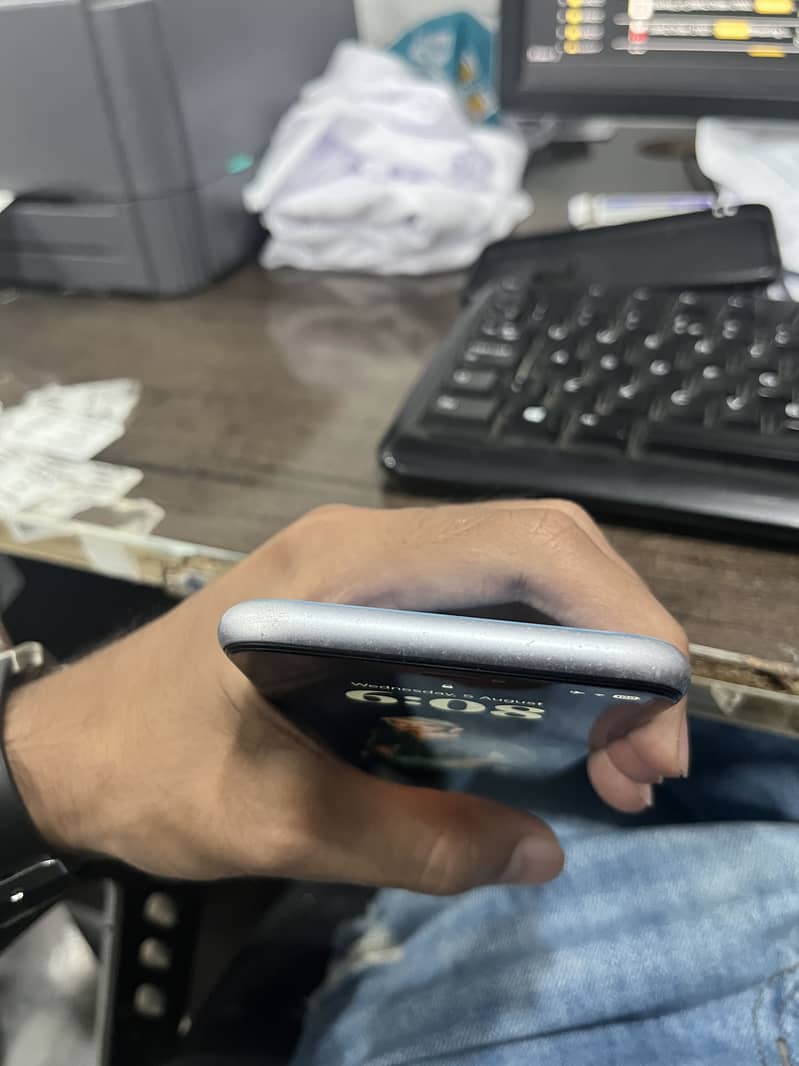 Apple iPhone XR 3