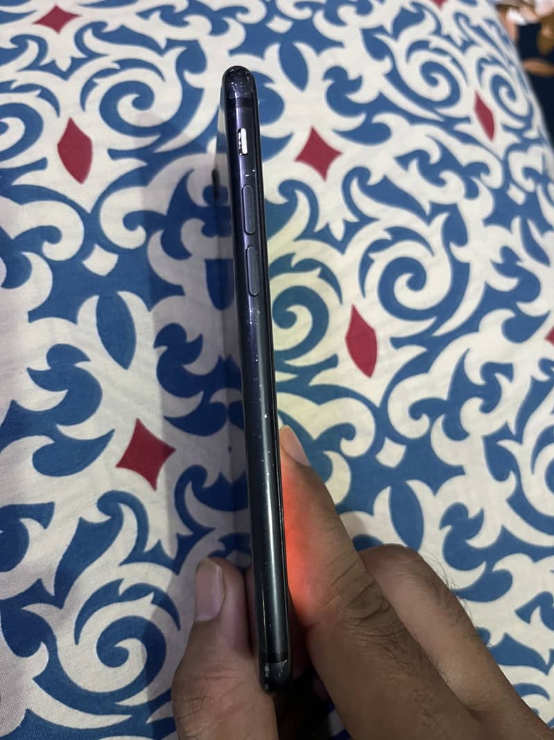 Apple iPhone 7 2