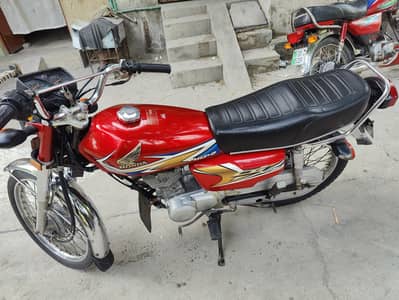 Honda 125 Totally Geniune bike.
