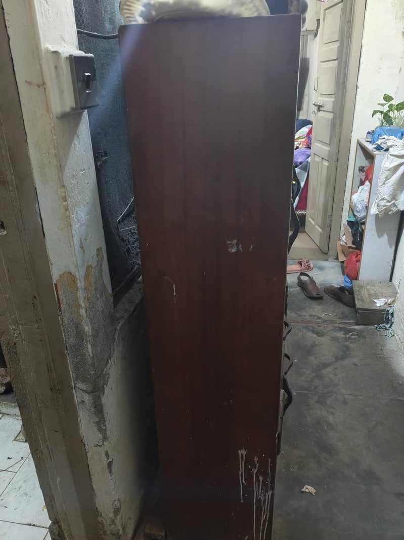used showcase 3