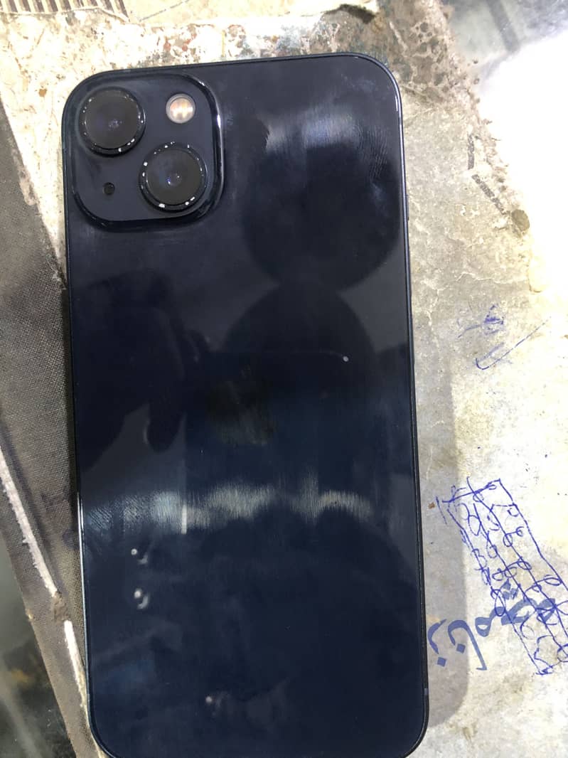 Apple iPhone 13 4