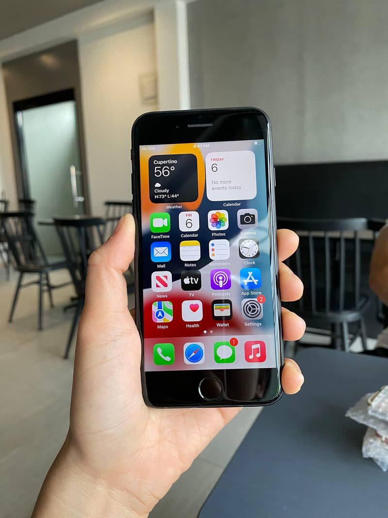 Apple iPhone 7 1