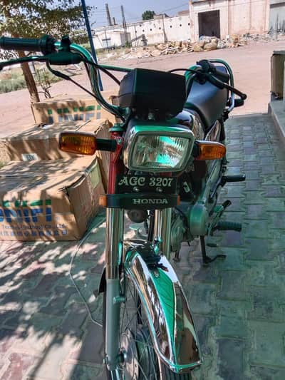 honda CD 70 cc 2021 model urgent for sale