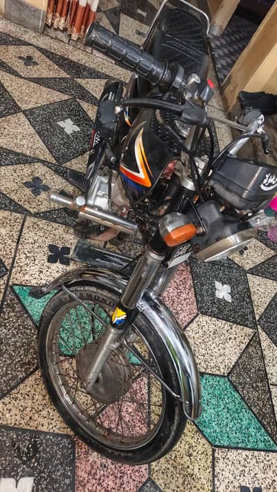 Honda cg 125 black color