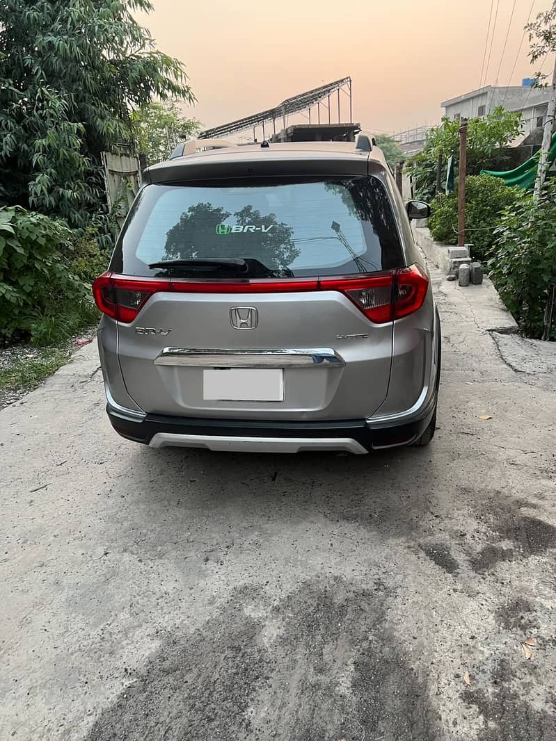 BRV / 100% no repaint guaranteed /2018 / urgent sale 5