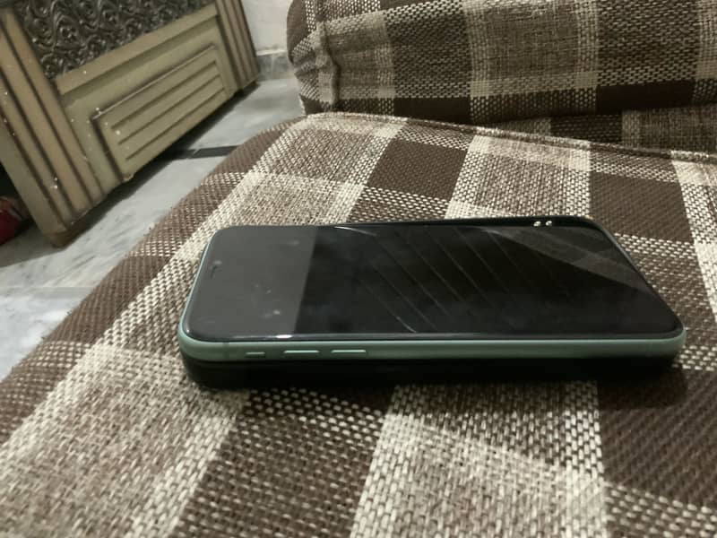 Apple iPhone 11 2