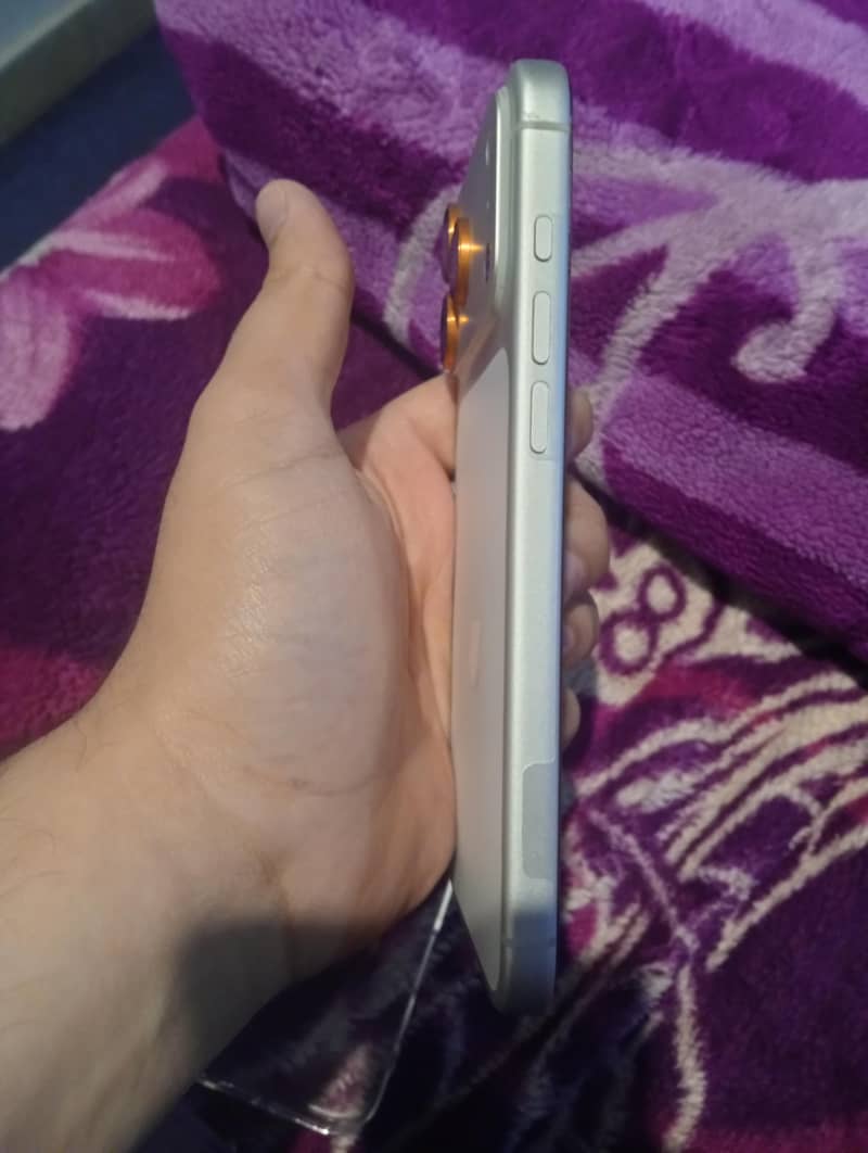 Apple iPhone 17 Pro Max 3