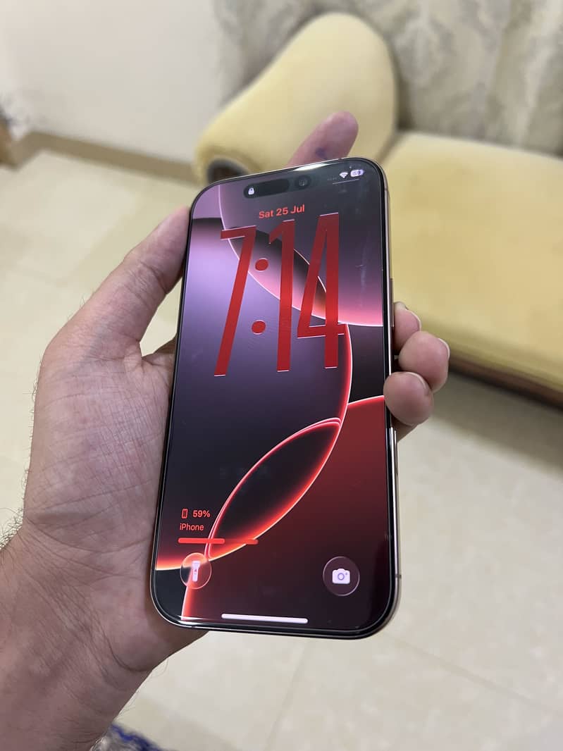 Apple iPhone 16 Pro 2