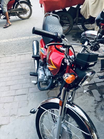 Honda CG 125 For sale contact No 03156358818